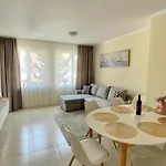 Appartamento Stylish - Pool - Near Venid *